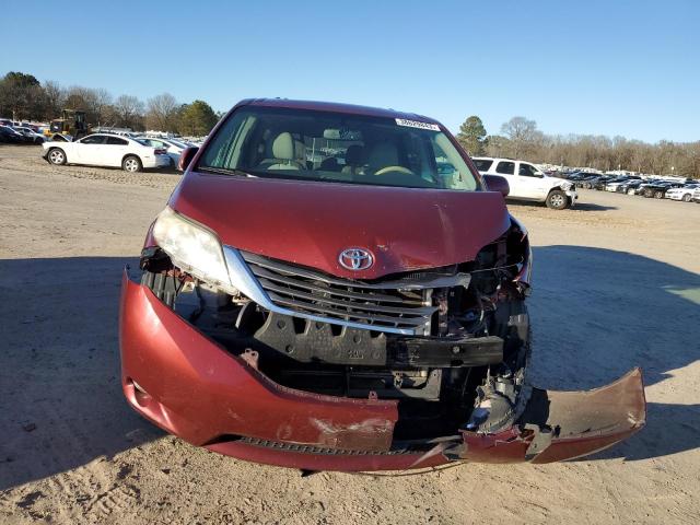 Photo 5 from auction – 2011 TOYOTA SIENNA XLE with VIN 5TDYK3DC6BS152349