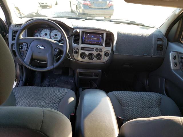 Photo 8 from auction – 2003 FORD ESCAPE XLT with VIN 1FMYU93183KE02644