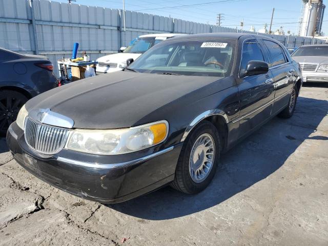 LINCOLN TOWN CAR C 2002 with VIN 1LNHM85W82Y604060 - Photo from auction