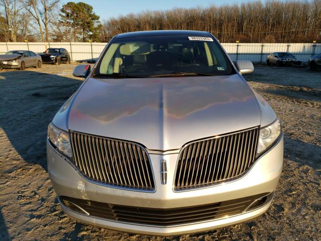 Photo 5 from auction – 2014 LINCOLN MKT with VIN 2LMHJ5AT7EBL51631
