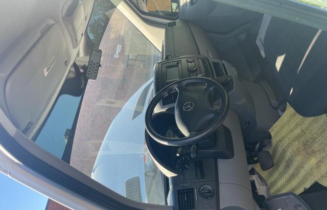 Photo 9 from auction – 2015 MERCEDES-BENZ SPRINTER 2 with VIN WD3PE7DC8F5998272