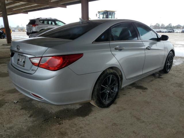 Photo 3 from auction – 2011 HYUNDAI SONATA SE with VIN 5NPEC4AC6BH191586