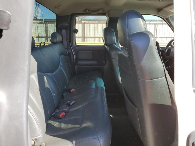 Photo 10 from auction – 2001 CHEVROLET SILVERADO with VIN 1GCEK19TX1E185133