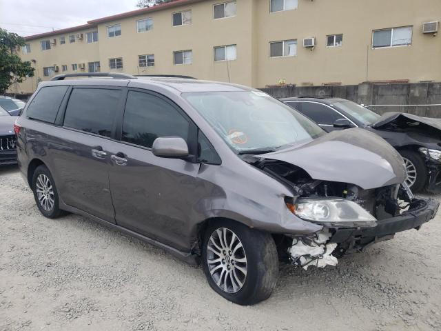 Photo 4 from auction – 2018 TOYOTA SIENNA LE with VIN 5TDKZ3DC4JS942815