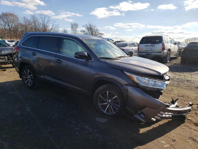 Photo 4 from auction – 2017 TOYOTA HIGHLANDER with VIN 5TDJZRFH0HS381448