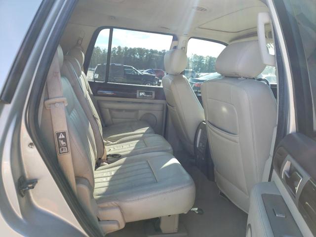 Photo 11 from auction – 2003 LINCOLN NAVIGATOR with VIN 5LMFU27R33LJ34205