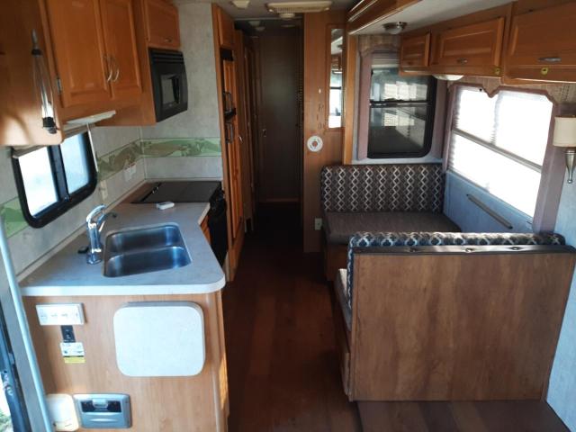 Photo 6 from auction – 2006 FORD MOTORHOME with VIN 1F6NF53Y660A09414