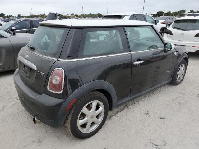 Photo 3 from auction – 2010 MINI COOPER with VIN WMWMF3C57ATZ21704
