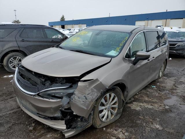 CHRYSLER PACIFICA T 2017 with VIN 2C4RC1DGXHR644988 - Photo from auction