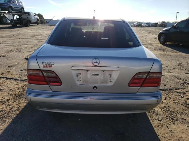 Photo 6 from auction – 2000 MERCEDES-BENZ E 320 with VIN WDBJF65J2YB110909