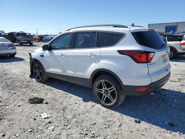Photo 2 from auction – 2019 FORD ESCAPE SEL with VIN 1FMCU0HD6KUA46531