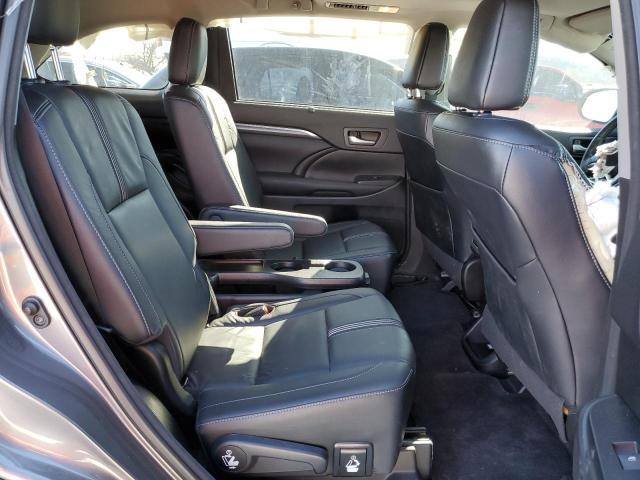 Photo 11 from auction – 2017 TOYOTA HIGHLANDER with VIN 5TDJZRFH1HS403554