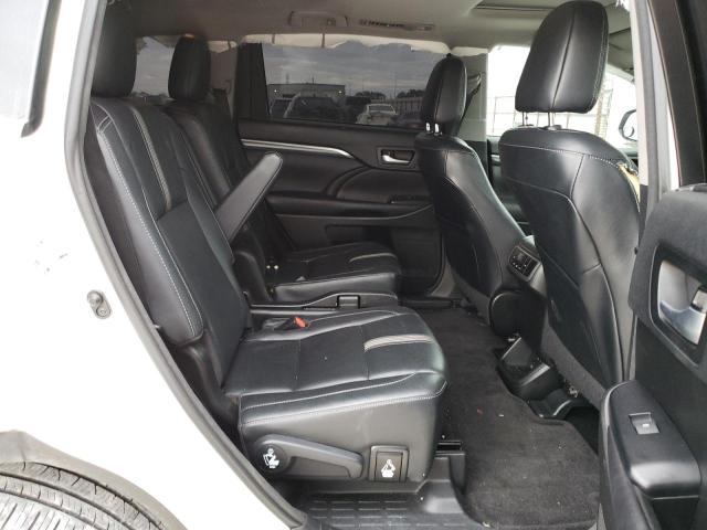 Photo 11 from auction – 2017 TOYOTA HIGHLANDER with VIN 5TDKZRFH2HS225321