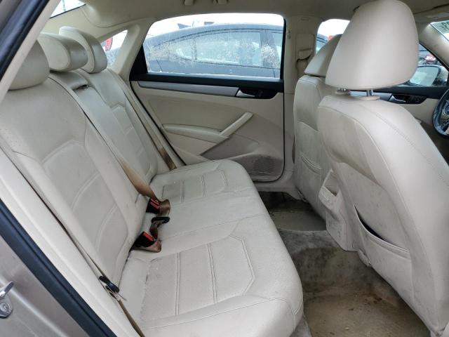 Photo 10 from auction – 2015 VOLKSWAGEN PASSAT S with VIN 1VWAT7A33FC084557