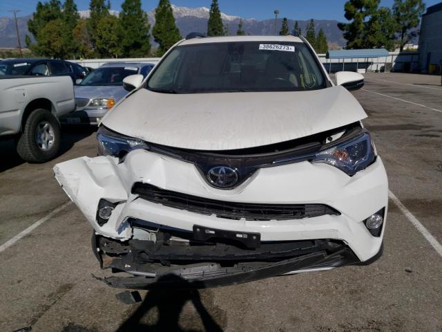 Photo 5 from auction – 2017 TOYOTA RAV4 XLE with VIN JTMWFREV7HJ721617