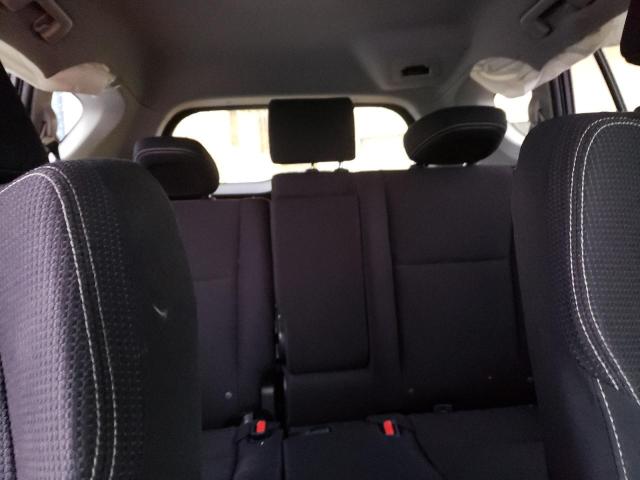 Photo 10 from auction – 2017 TOYOTA RAV4 XLE with VIN JTMRFREV2HD203636