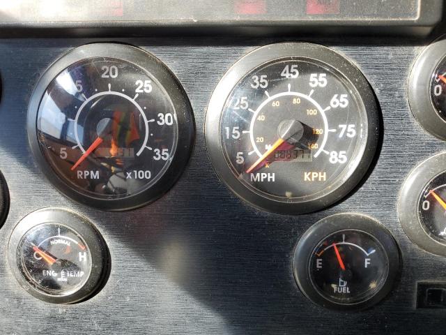 Photo 8 from auction – 2000 HOLR MOTORHOME with VIN 4UZ6XJCA5YCF87725