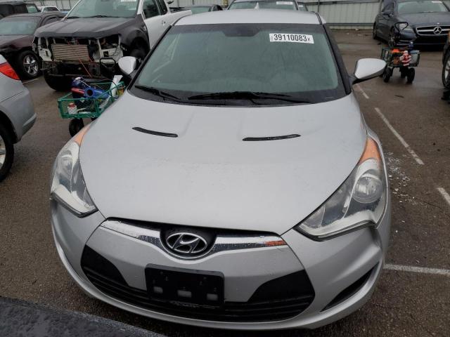 Photo 5 from auction – 2013 HYUNDAI VELOSTER with VIN KMHTC6AD4DU158182