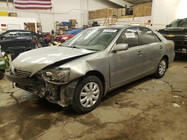 TOYOTA CAMRY LE 2005 with VIN 4T1BE32K45U562053 - Photo from auction