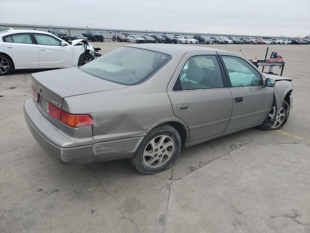 Photo 3 from auction – 2001 TOYOTA CAMRY CE with VIN 4T1BG22K01U071848