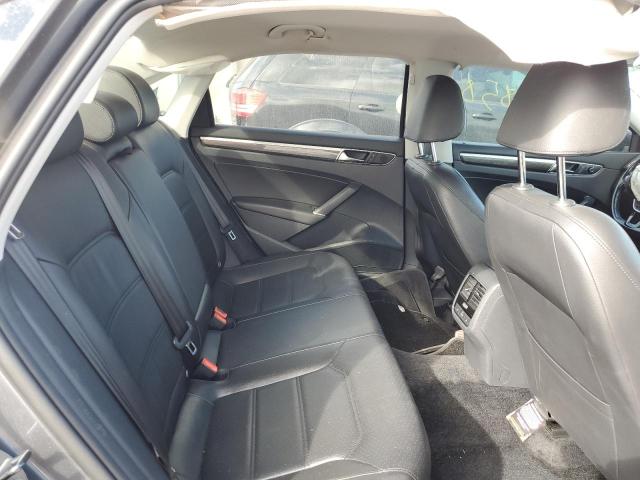 Photo 10 from auction – 2017 VOLKSWAGEN PASSAT SE with VIN 1VWGT7A3XHC080356