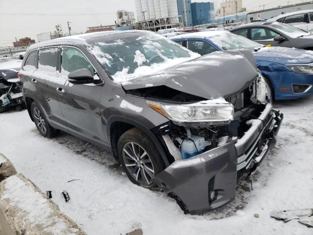 Photo 4 from auction – 2019 TOYOTA HIGHLANDER with VIN 5TDJZRFH1KS615815