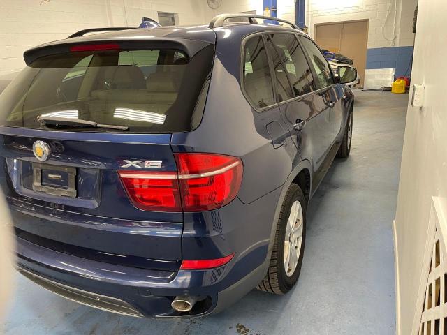 Photo 4 from auction – 2011 BMW X5 XDRIVE3 with VIN 5UXZW0C50BL655241