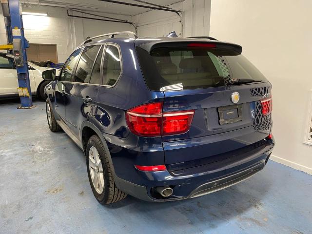 Photo 3 from auction – 2011 BMW X5 XDRIVE3 with VIN 5UXZW0C50BL655241