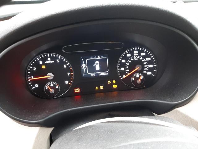 Photo 9 from auction – 2016 KIA SORENTO LX with VIN 5XYPG4A33GG072891