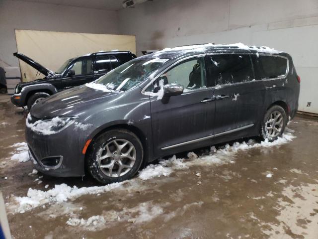 CHRYSLER PACIFICA L 2017 with VIN 2C4RC1GG7HR723207 - Photo from auction