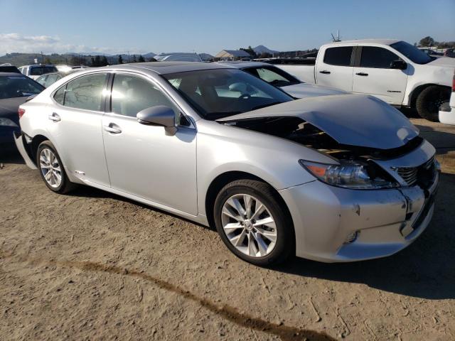 Фото 4 с аукциона – 2014 LEXUS ES 300H с VIN JTHBW1GG7E2039176