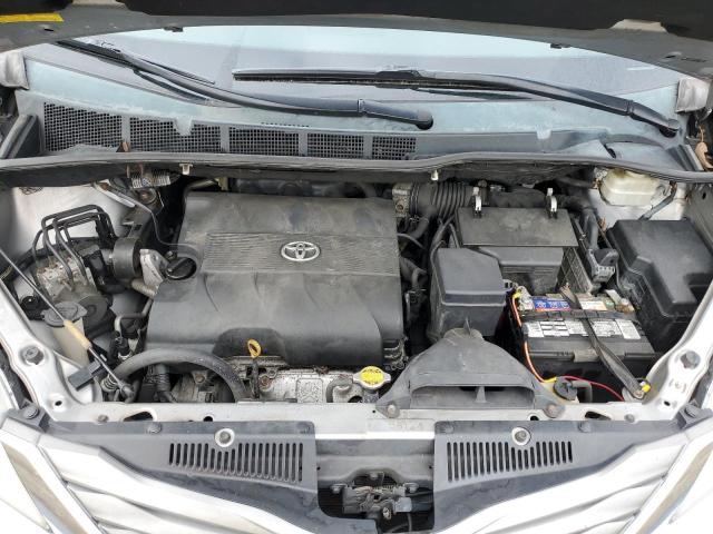 Photo 11 from auction – 2011 TOYOTA SIENNA XLE with VIN 5TDYK3DCXBS105972