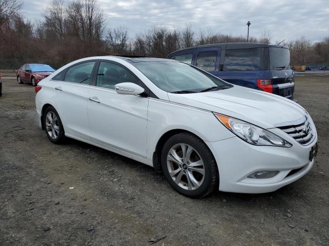 Photo 4 from auction – 2013 HYUNDAI SONATA SE with VIN 5NPEC4AC4DH677140