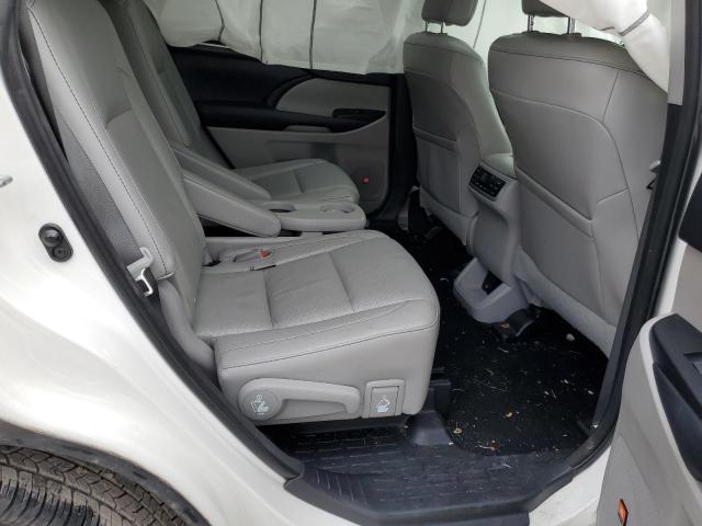 Photo 11 from auction – 2015 TOYOTA HIGHLANDER with VIN 5TDDKRFH1FS141095