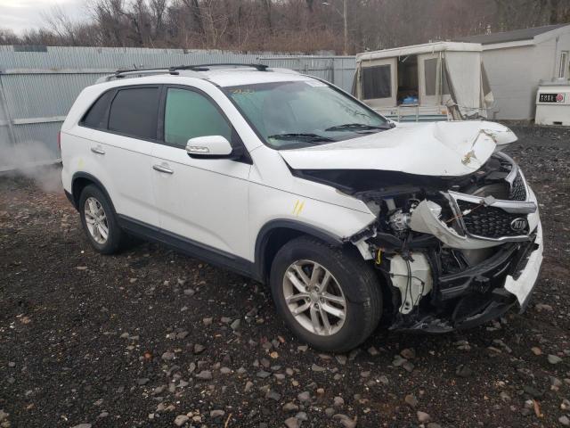 Photo 4 from auction – 2015 KIA SORENTO LX with VIN 5XYKT4A75FG566967
