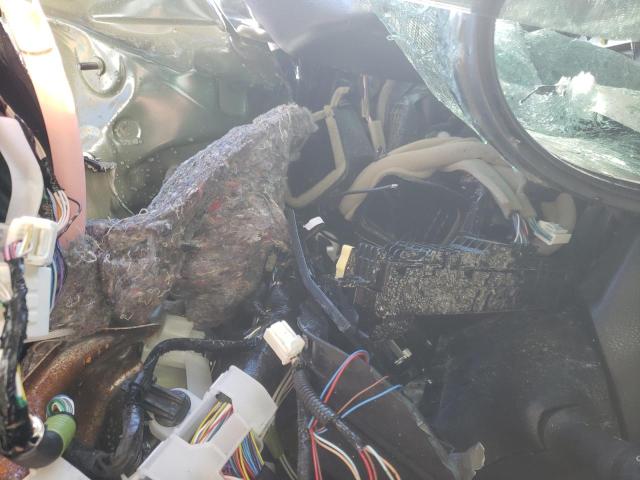 Photo 9 from auction – 2017 TOYOTA RAV4 LIMIT with VIN 2T3YFREV9HW329961