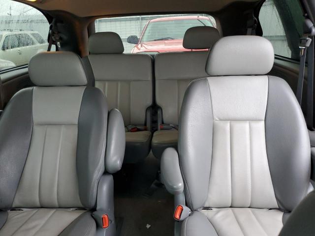 Photo 10 from auction – 2004 CHRYSLER TOWN & COU with VIN 2C4GP54L94R520673