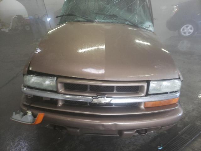 Photo 12 from auction – 2004 CHEVROLET BLAZER with VIN 1GNDT13X34K141010