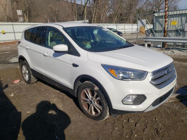 Photo 4 from auction – 2017 FORD ESCAPE SE with VIN 1FMCU9GD7HUB03320