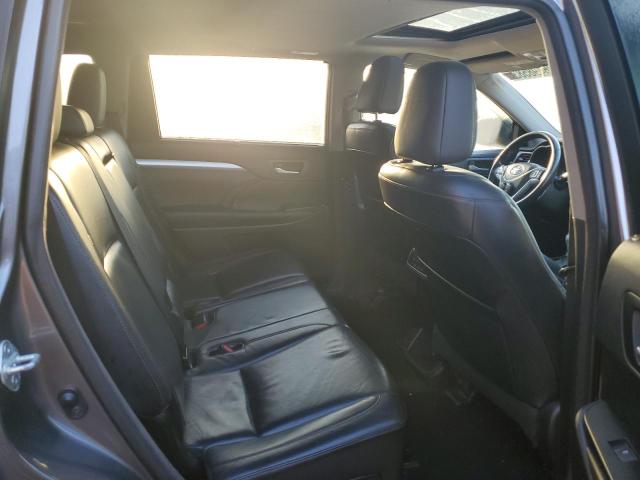 Photo 11 from auction – 2015 TOYOTA HIGHLANDER with VIN 5TDJKRFH8FS155417