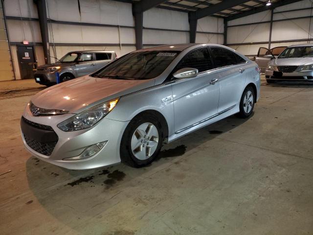 HYUNDAI SONATA HYB 2012 with VIN KMHEC4A47CA031827 - Photo from auction