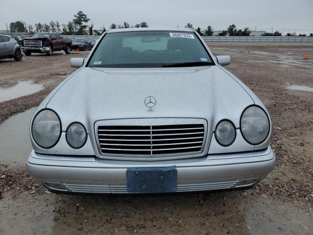 Photo 5 from auction – 1998 MERCEDES-BENZ E 320 with VIN WDBJF65F0WA631609