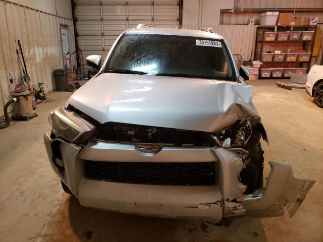 Photo 5 from auction – 2017 TOYOTA 4RUNNER SR with VIN JTEZU5JR8H5151572