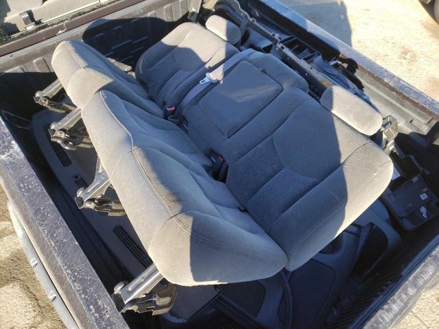 Photo 12 from auction – 2005 CHEVROLET SILVERADO with VIN 1GCEK19T15Z133520