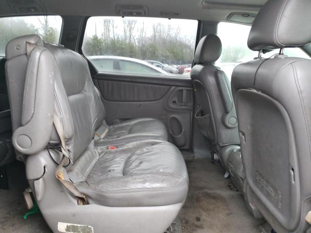 Photo 11 from auction – 2004 TOYOTA SIENNA XLE with VIN 5TDZA22C24S098250