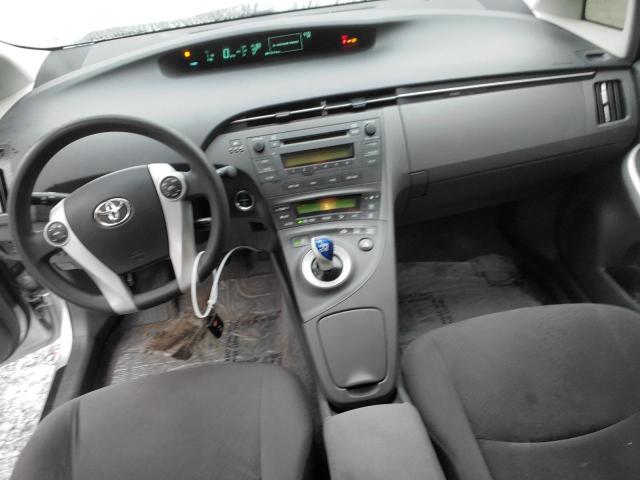 Photo 8 from auction – 2010 TOYOTA PRIUS with VIN JTDKN3DU1A0228969