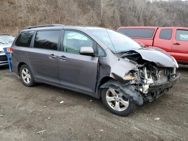 Photo 4 from auction – 2011 TOYOTA SIENNA with VIN 5TDKK3DC1BS055260