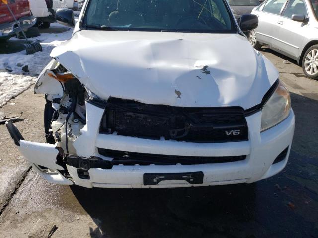 Photo 12 from auction – 2009 TOYOTA RAV4 with VIN JTMBK33V99D002833