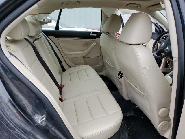 Photo 10 from auction – 2010 VOLKSWAGEN JETTA WOLF with VIN 3VWRJ7AJ2AM159666