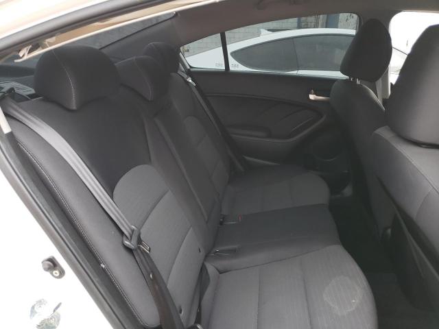 Photo 10 from auction – 2018 KIA FORTE LX with VIN 3KPFL4A71JE256080